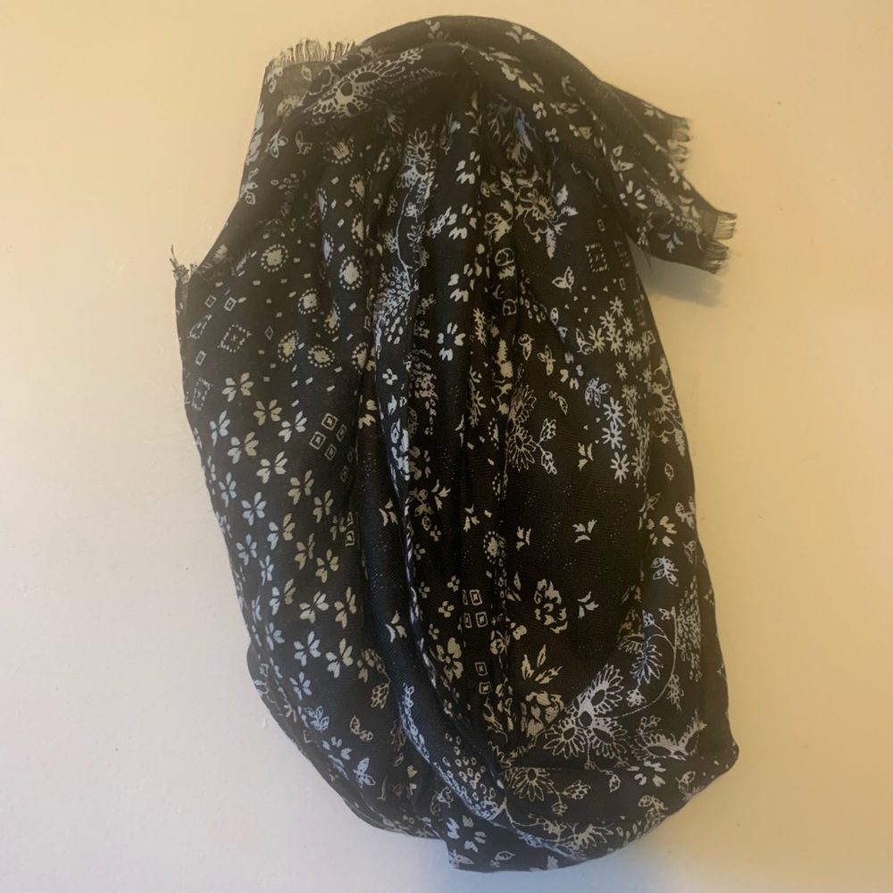 Black and white floral wrap/shawl scarf for women